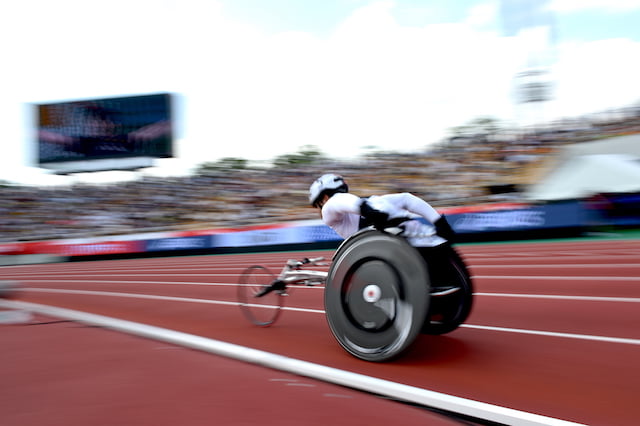 100個の金メダルを支えた「車椅子のポルシェ」オーエックスエンジニアリングが目指す“未来のメダル”